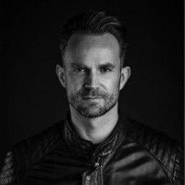 万山区雷雨大风预警信号解除